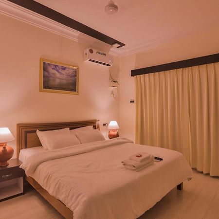 Pinnacle Blue By The Beach Calangute Exterior photo