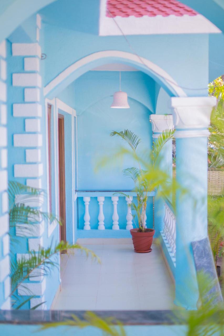 Pinnacle Blue By The Beach Calangute Exterior photo