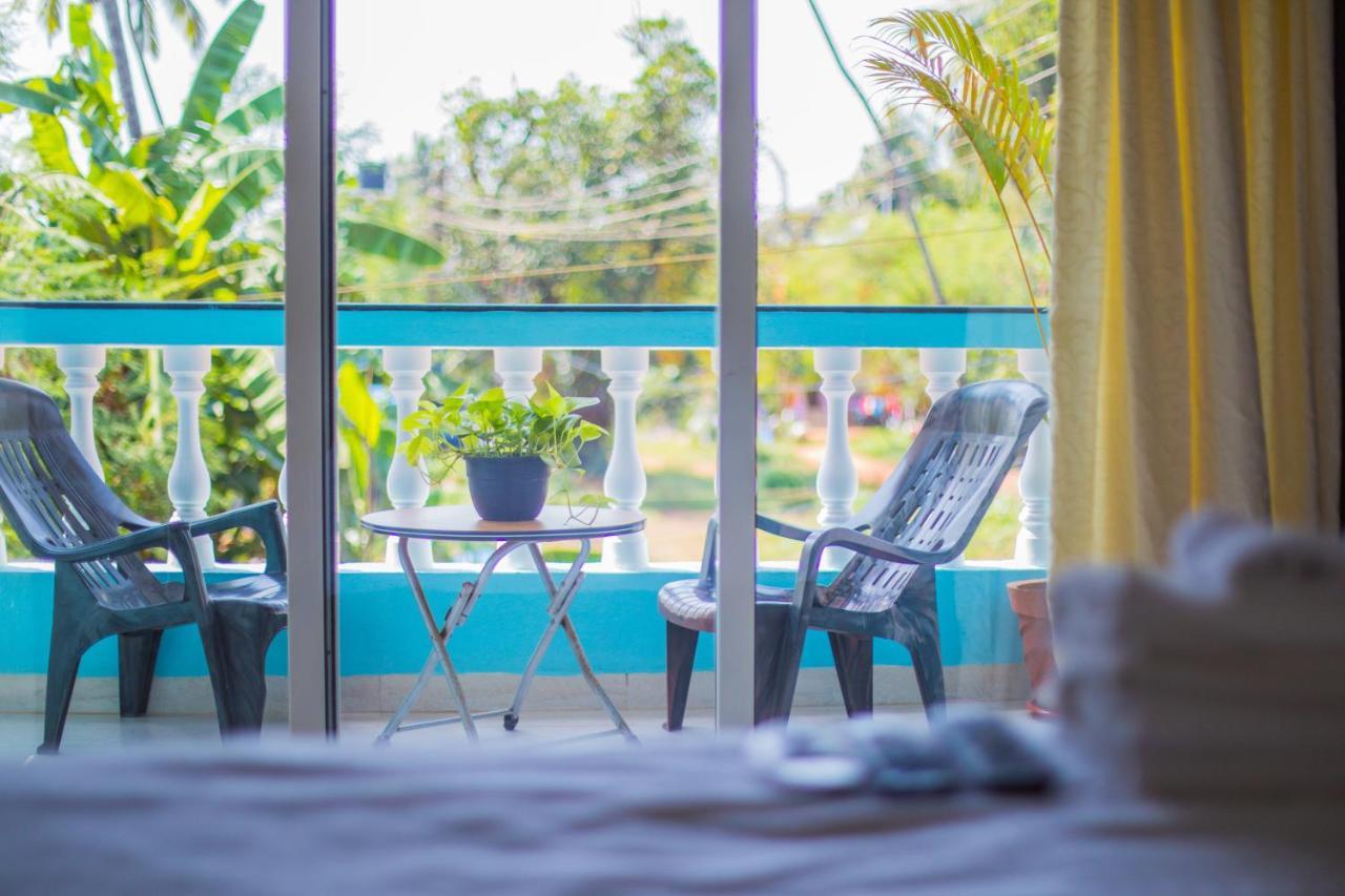 Pinnacle Blue By The Beach Calangute Exterior photo