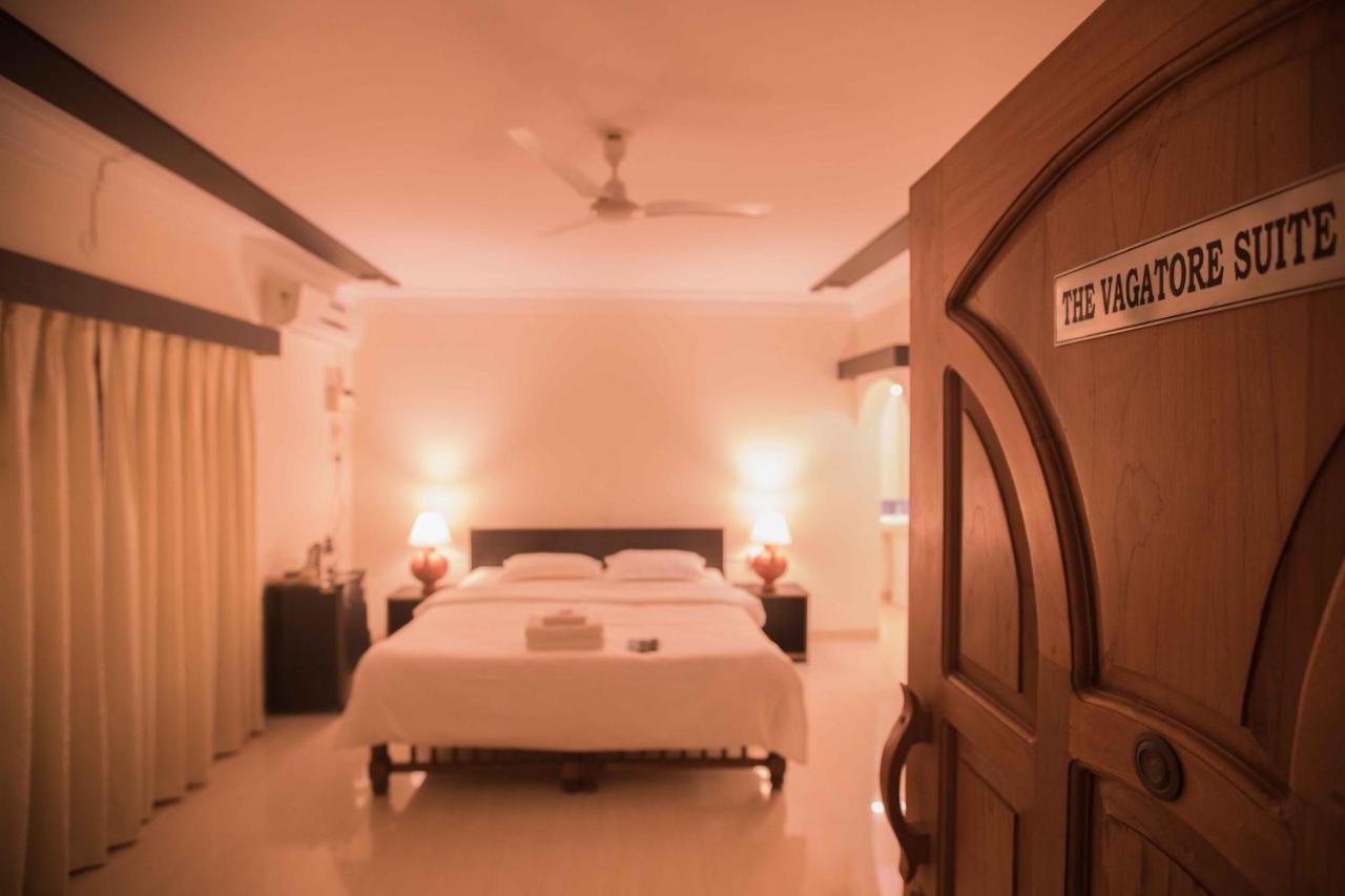 Pinnacle Blue By The Beach Calangute Exterior photo