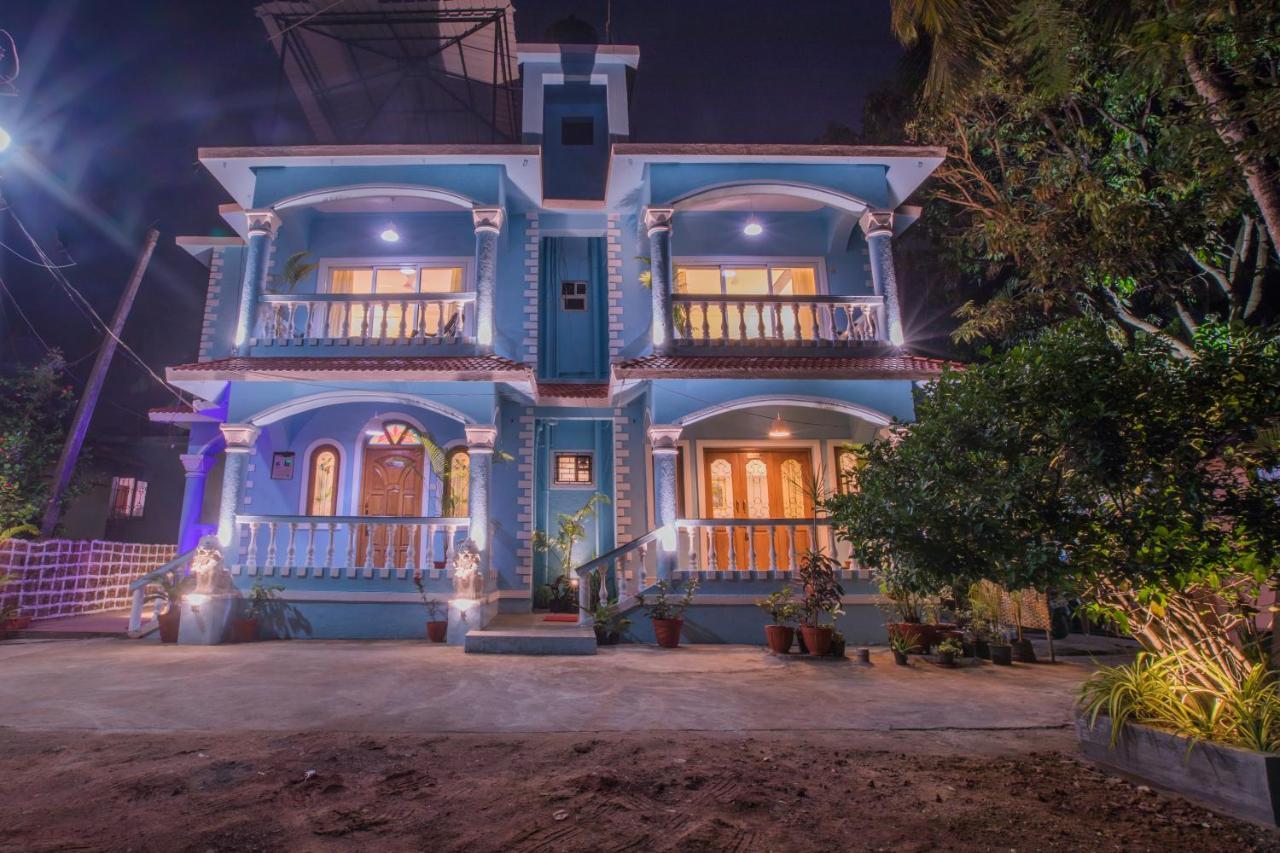Pinnacle Blue By The Beach Calangute Exterior photo